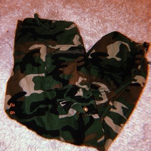 camo cargo pants